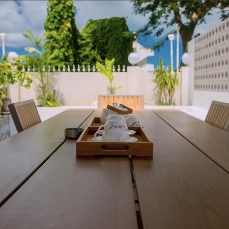 Discovery Saipan Hotel Garapan Exteriör bild
